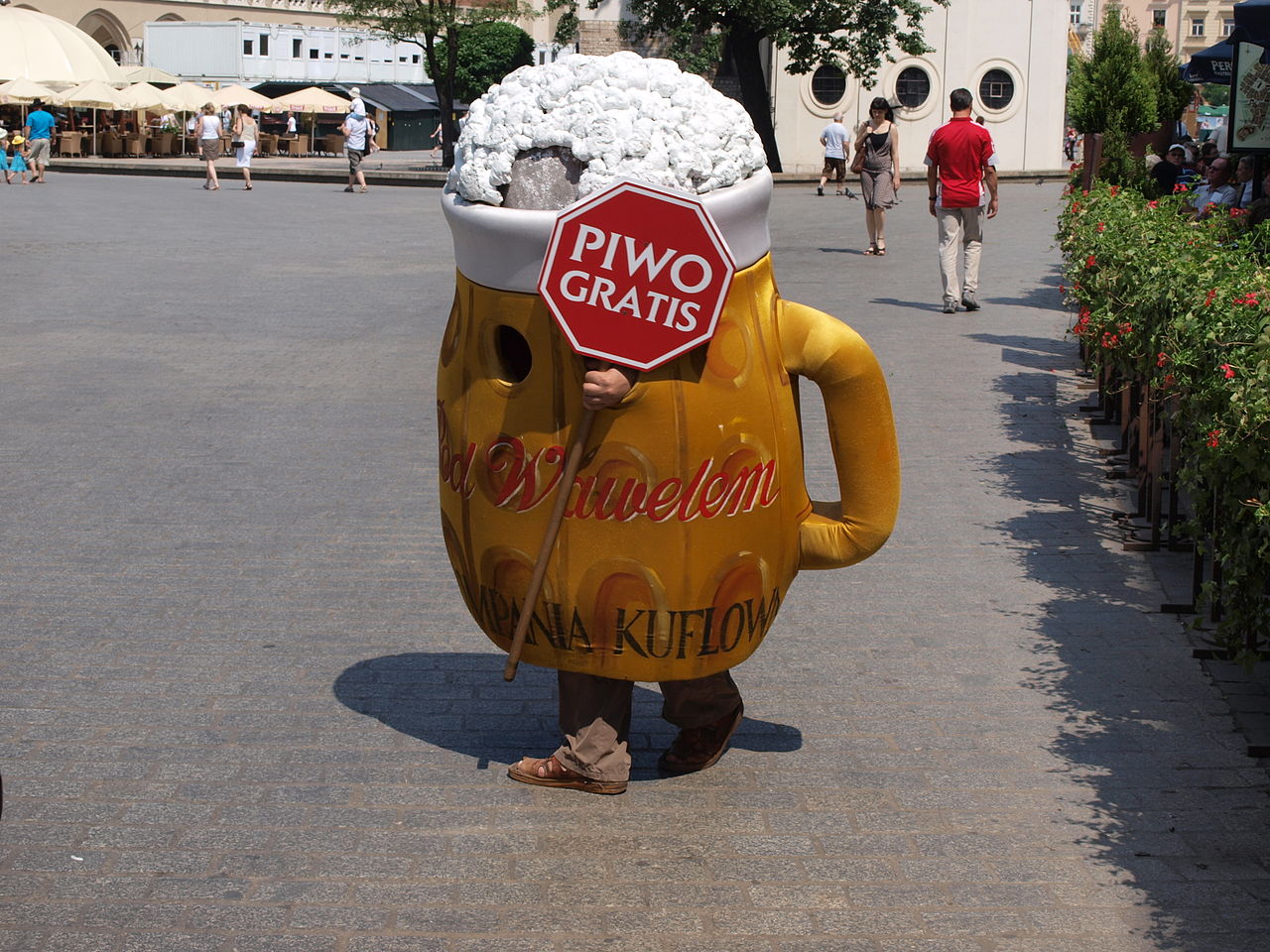 File:Piwo gratis.jpg - Wikimedia Commons