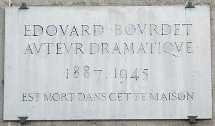 Plaque au no 71 quai d'Orsay.