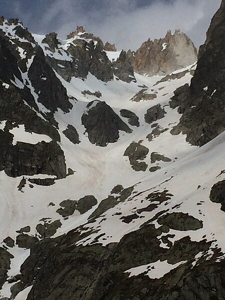 File:Pointe des plines matin.jpg