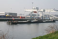 Train de peniches au port fluvial de Lille