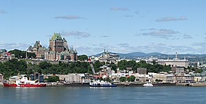 Centrul orașului Québec cu Château Frontenac