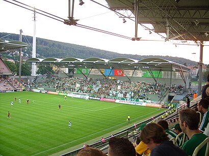 So kommt man zu dem Gerhard-Hanappi-Stadion mit den Öffentlichen - Mehr zum Ort Hier