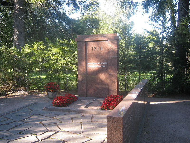 File:Rauma red memorial.JPG