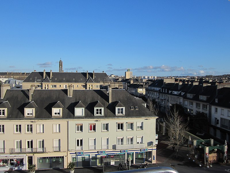 File:Saint-Lô 2013 - Grande Roue (vue sur la rue du Neufbourg).JPG