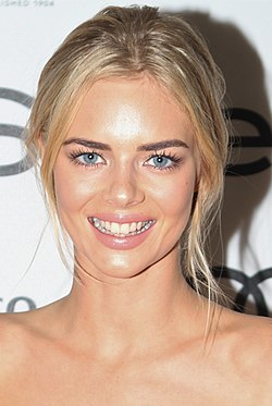 Samara Weaving InStyle Awards -gaalassa vuonna 2015.