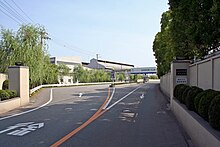 本社・工場正門