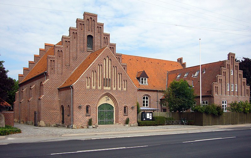 File:Simon Peters Kirke Copenhagen.jpg