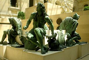 Éléments récupérés du socle originel de la place des Victoires, Louvre.
