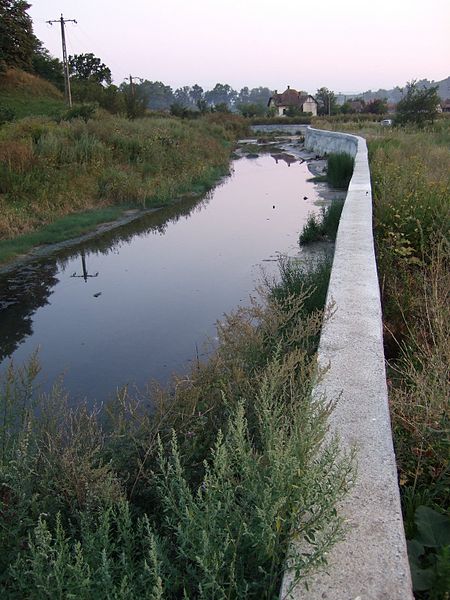 File:Strada Podului008.jpg