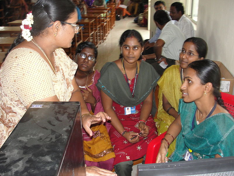 File:Tamil Wikipedia Workshop Salem 2012 -Parvatishri3.JPG