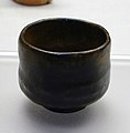 和物茶碗 黒楽茶碗 長次郎焼（常慶作） 銘末広 安土桃山時代（16世紀）東京国立博物館