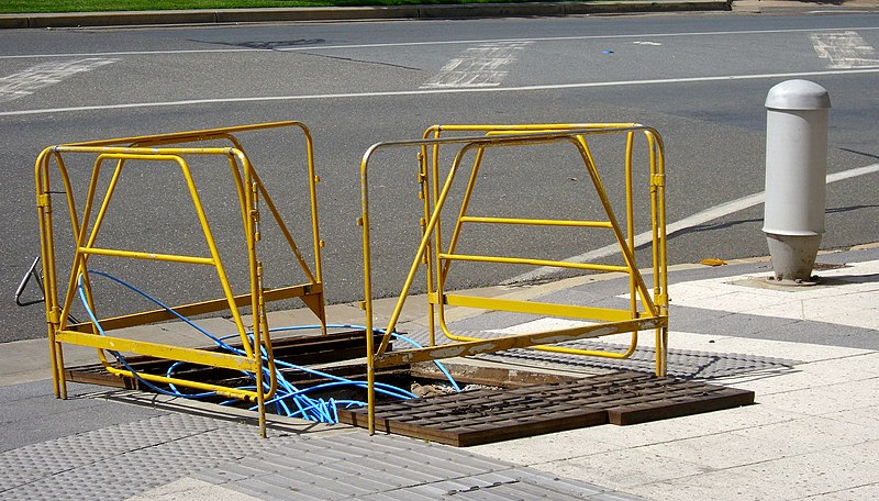 File:Telstra pit and pillar.jpg