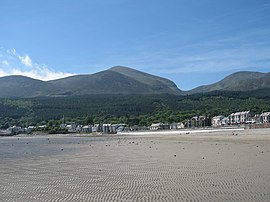 Die Mourne Mountains von Newcastle Beach - geograph.org.uk - 1189219.jpg