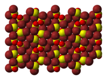 Molekülanordnung in festem SOBr2 (beachten Sie, dass sich dies dramatisch von der Kristallstruktur seines Chloridanalogons unterscheidet)