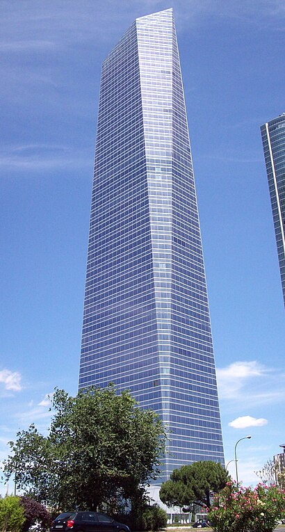 Com arribar a Torre De Cristal amb transport públic - Sobre el lloc