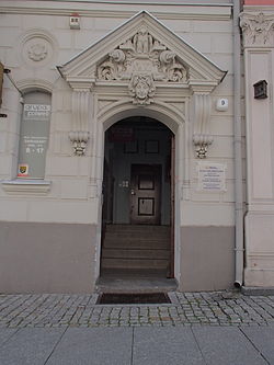 Toruń, Mostowa 9, wejście do budynku.JPG
