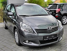 Toyota Verso 20090614 ön.JPG