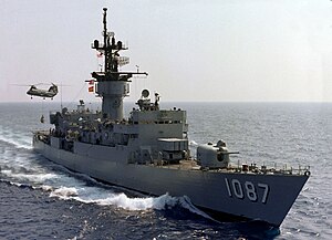 300px-USS_Kirk_%28FF-1087%29_UNREP.jpg