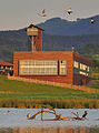 Urdaibai Bird Center desde la marisma