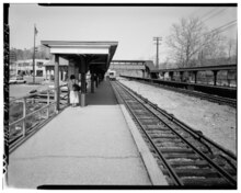 Hartsdale station in 1988 VIEW NORTH FROM INBOUND PLATFORM - Hartsdale Railroad Station, East Hartsdale Avenue, Hartsdale, Westchester County, NY HABS NY,60-HART,1-14.tif