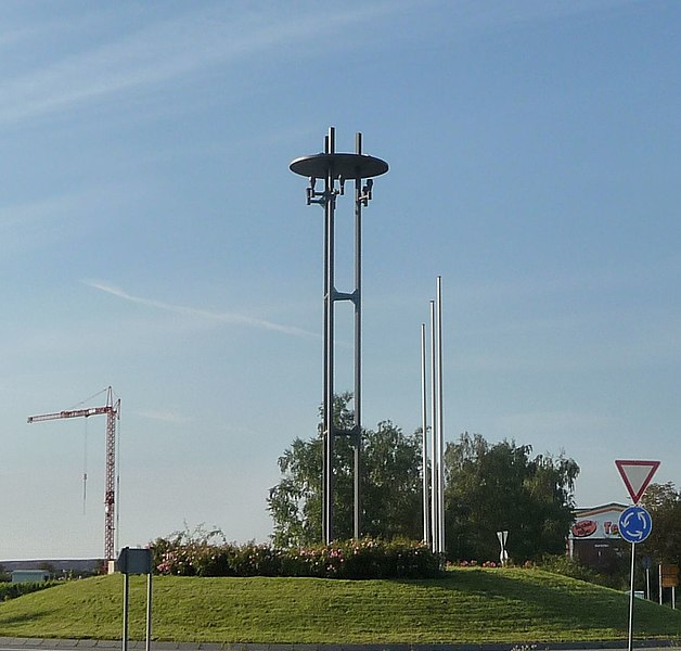 File:Verkehrskreisel - panoramio - Immanuel Giel (1).jpg