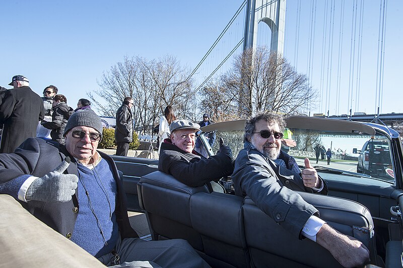 File:Verrazano-Narrows Bridge Celebration (15227080123).jpg