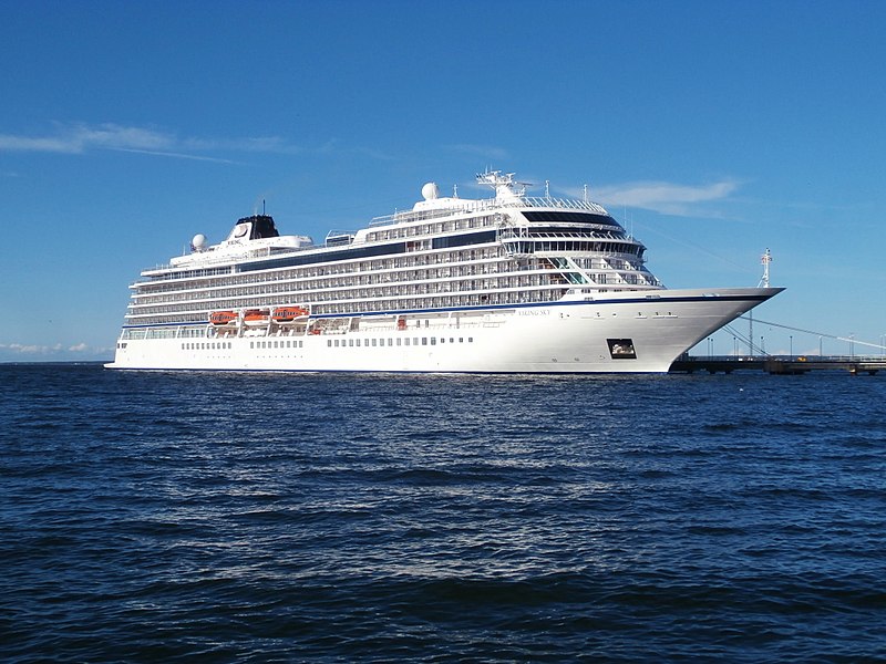 File:Viking Sky at pier 24 in Port of Tallinn Tallinn 3 August 2017.jpg