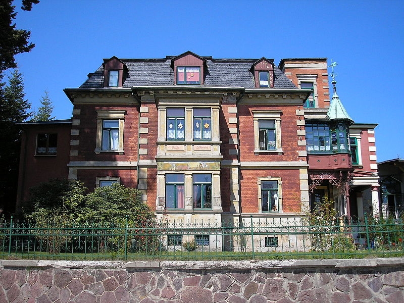 File:Villa Waldstraße Ilmenau3.JPG