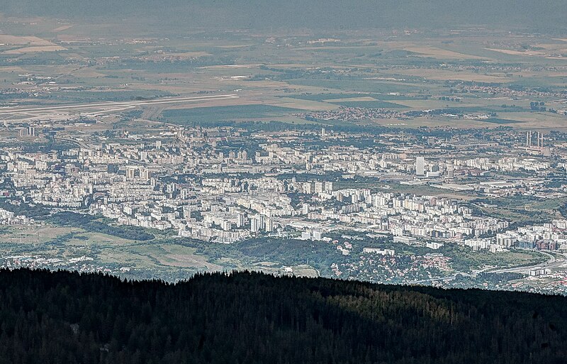 File:Vitosa-2015-SofiaFromVitosha01.jpg