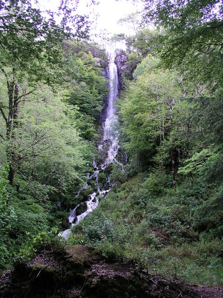 File:Waterfall in Aros Park - geograph.org.uk - 634315.jpg