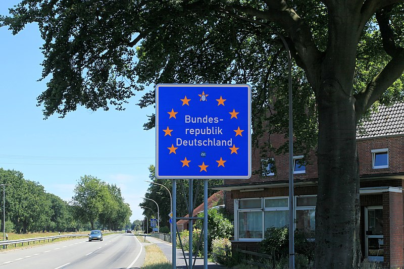 File:Westerwolde+Haren - Rütenbrockerweg + Ter Apeler Straße 01 ies.jpg