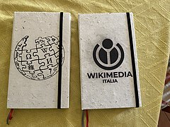 Wikimedia Italia 2022 gadgets – notebooks.jpg
