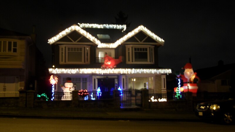 File:Xmas lights 4.jpg