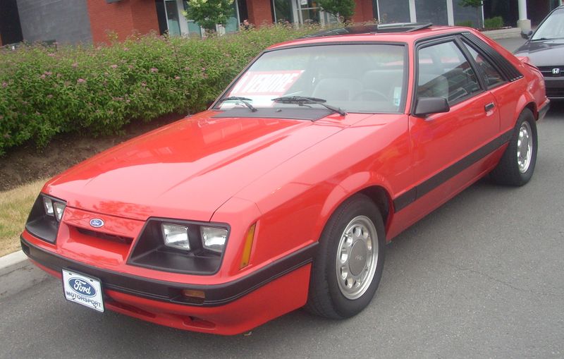 File:'83-'86 Ford Mustang Liftback (Centropolis Laval '10).jpg