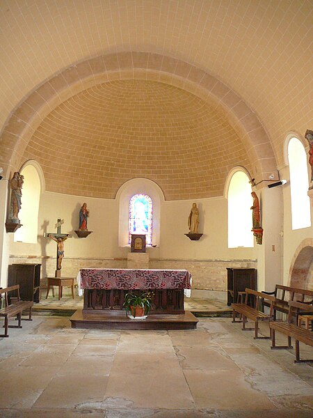 File:Église-Saint-Amand-de-Saint-Denis-de-Palin-Choeur.jpg