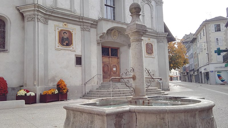 File:Église Saint-Hippolyte de Thonon-les-Bains 02.jpg