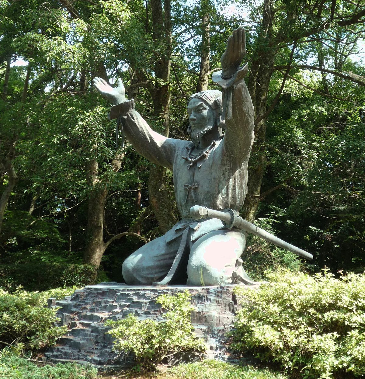 Ōkuninushi Bronze Statue.jpg