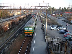 Vía desarrollo de la estación de Vyritsa, vista al sur