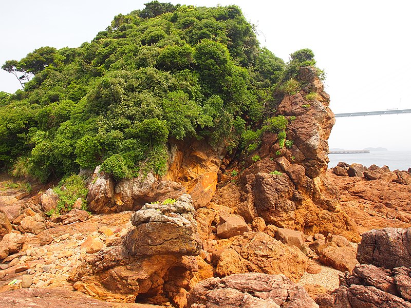 File:赤崎の鼻の地質モニュメント Akazaki Geology Monument - panoramio.jpg