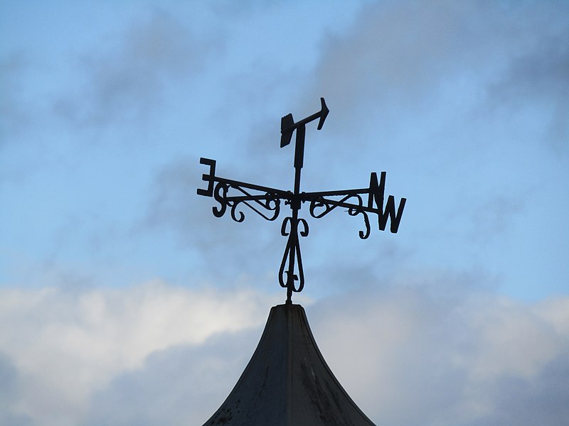 File:-2020-01-12 Weather vain on the roof off a seaside shelter, North Lodge Park, Cromer.JPG