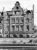 House and coach house on a former factory site