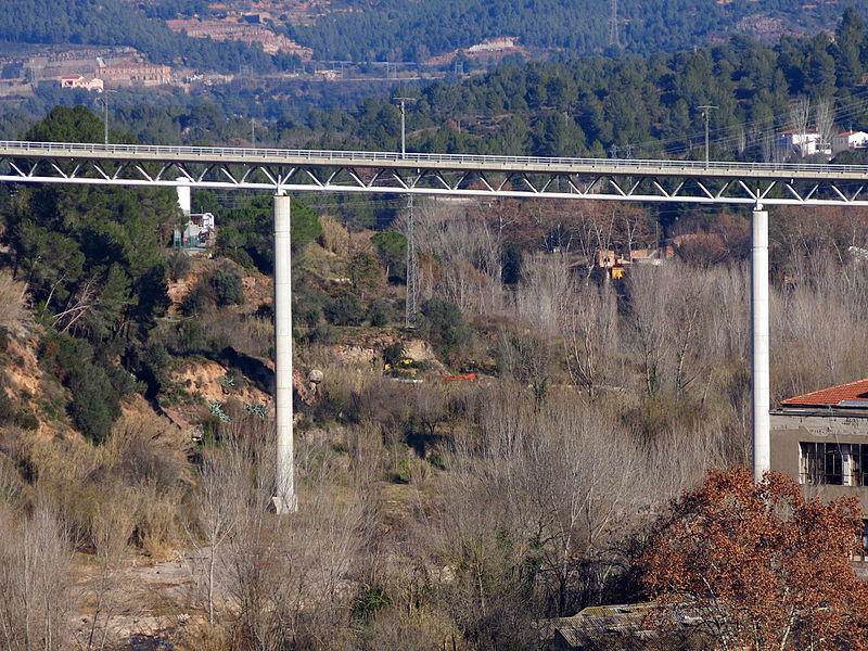 File:156 Monistrol de Montserrat, el pont del ferrocarril sobre el Llobregat.JPG