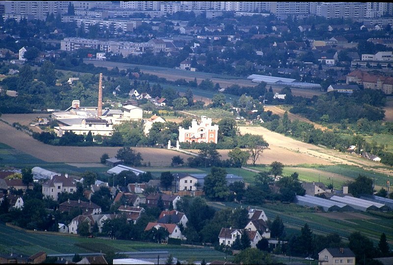 File:179L14270888 Blick vom Donauturm, Blick Richtung Donaufelderstrasse, Detail Bild Mitte Schichtschlössel.jpg