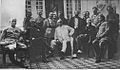 Στη διάρκεια συμβουλίου στην Αθήνα τον Ιούλιο του 1917 με τους στρατηγούς Ρενιώ, Μπρακέ, τον ναύαρχο Γκεϊντόν και τον υπουργό Σαρλ Ζονάρ.