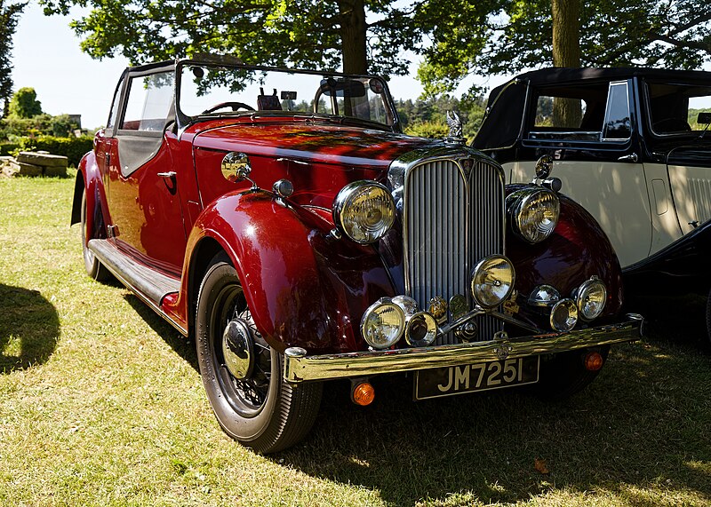 File:1948 Rover Twelve P2 Sports Tourer 1496cc at Copped Hall, Epping, Essex, England.jpg