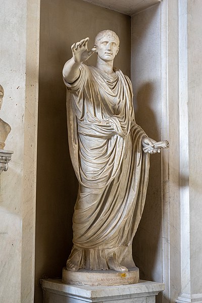 File:2.4k- Statua di personaggio togato, 40-50 d.C. Testa non pertinente, forse un ritratto di Augusto -FG.jpg