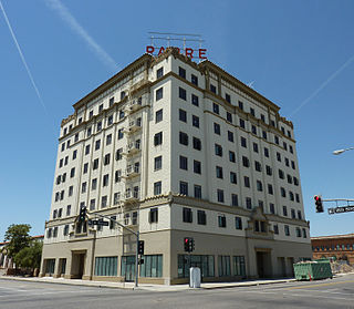 <span class="mw-page-title-main">Padre Hotel</span> Hotel in Bakersfield, California