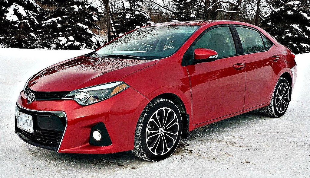 2014 Toyota Corolla S in Ontario, Canada.jpg