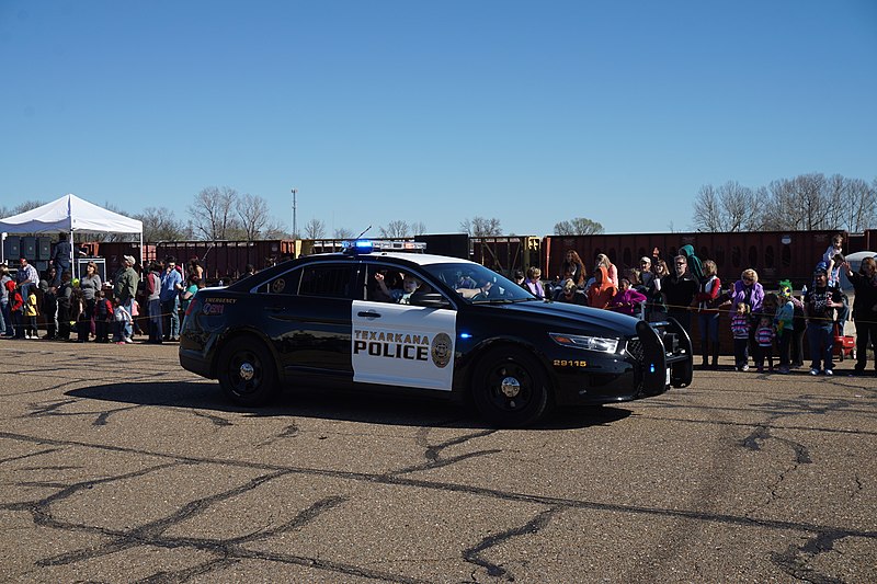 File:2017 Texarkana Mardi Gras Parade 02 (Texarkana Police).jpg