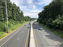 Route 208 southbound in Glen Rock 2021-08-08 15 35 26 View south along New Jersey State Route 208 from the overpass for Bergen County Route 69 (Lincoln Avenue) in Glen Rock, Bergen County, New Jersey.jpg